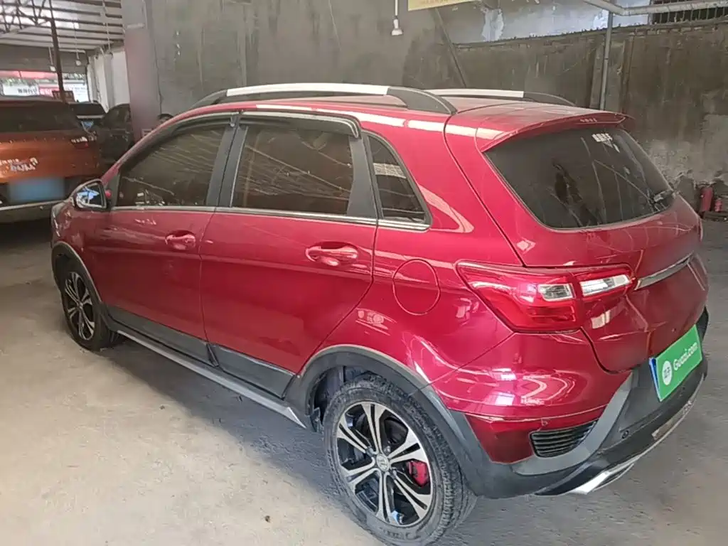 BAIC Senova X25 — миниатюра 5