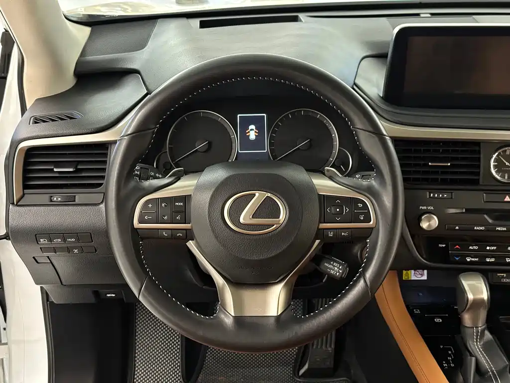 Lexus RX — миниатюра 16