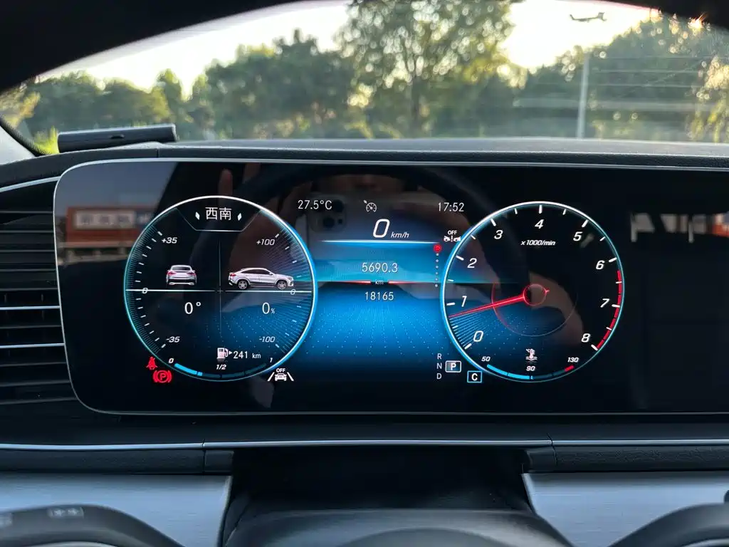 Mercedes-Benz GLE Coupe — миниатюра 11