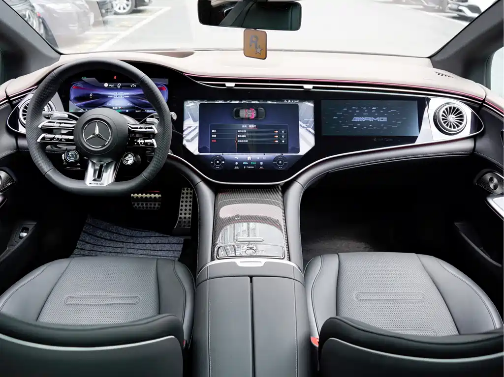 Mercedes-Benz EQE AMG — миниатюра 13