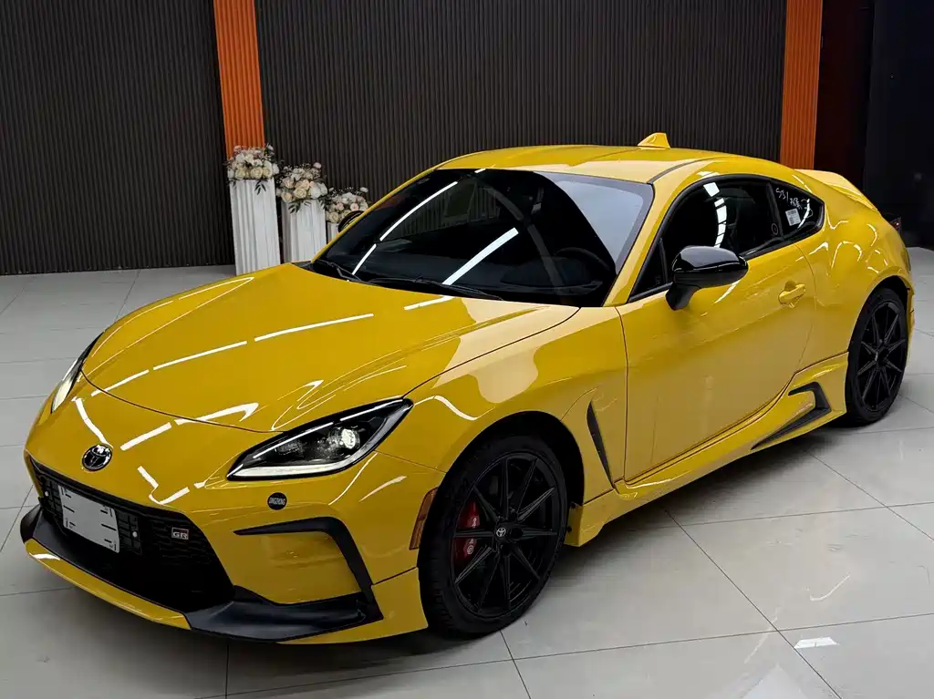 Toyota 86 2026 2.4L GR 86 Yuzu