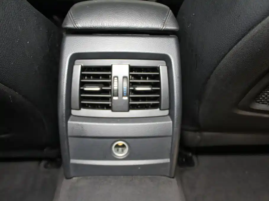BMW 3 Series — миниатюра 10