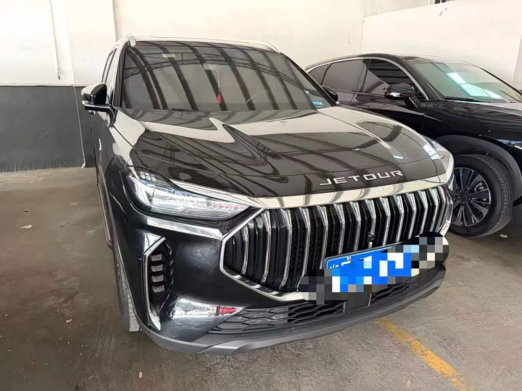 Jetour Jetour X70 PLUS 1.5 л 2024 г. Чёрный, пробег 19000 км