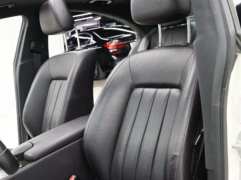 Mercedes-Benz CLS 2012 CLS 300 CGI