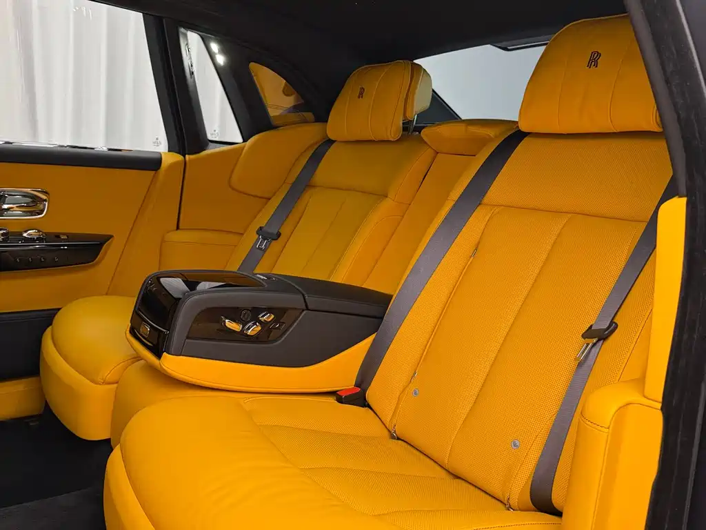 Rolls-Royce Phantom — миниатюра 5