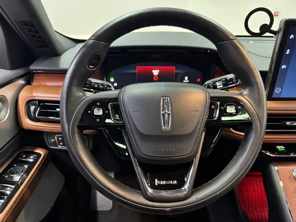 Lincoln Aviator — миниатюра 16