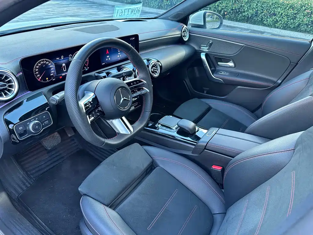 Mercedes-Benz A-Class — миниатюра 9