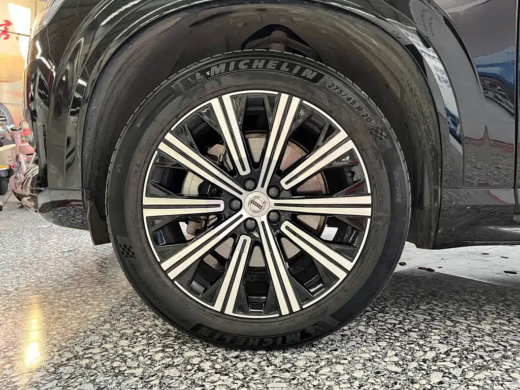 Volvo XC90 — миниатюра 15