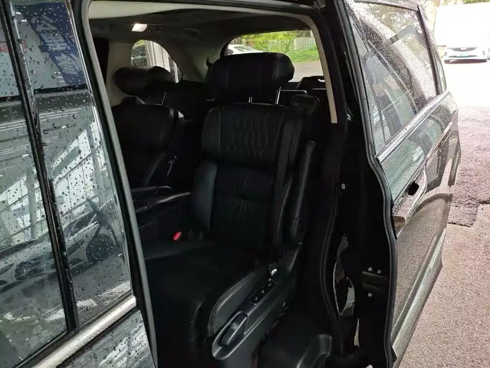 Honda Elysion — миниатюра 4