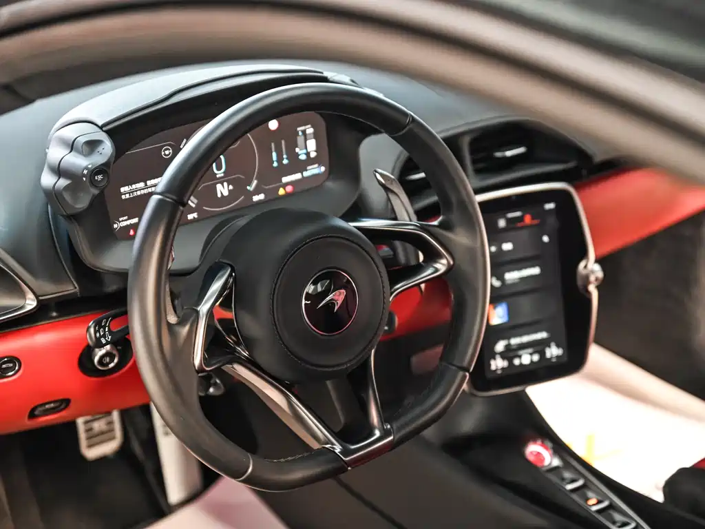 McLaren Artura — миниатюра 6