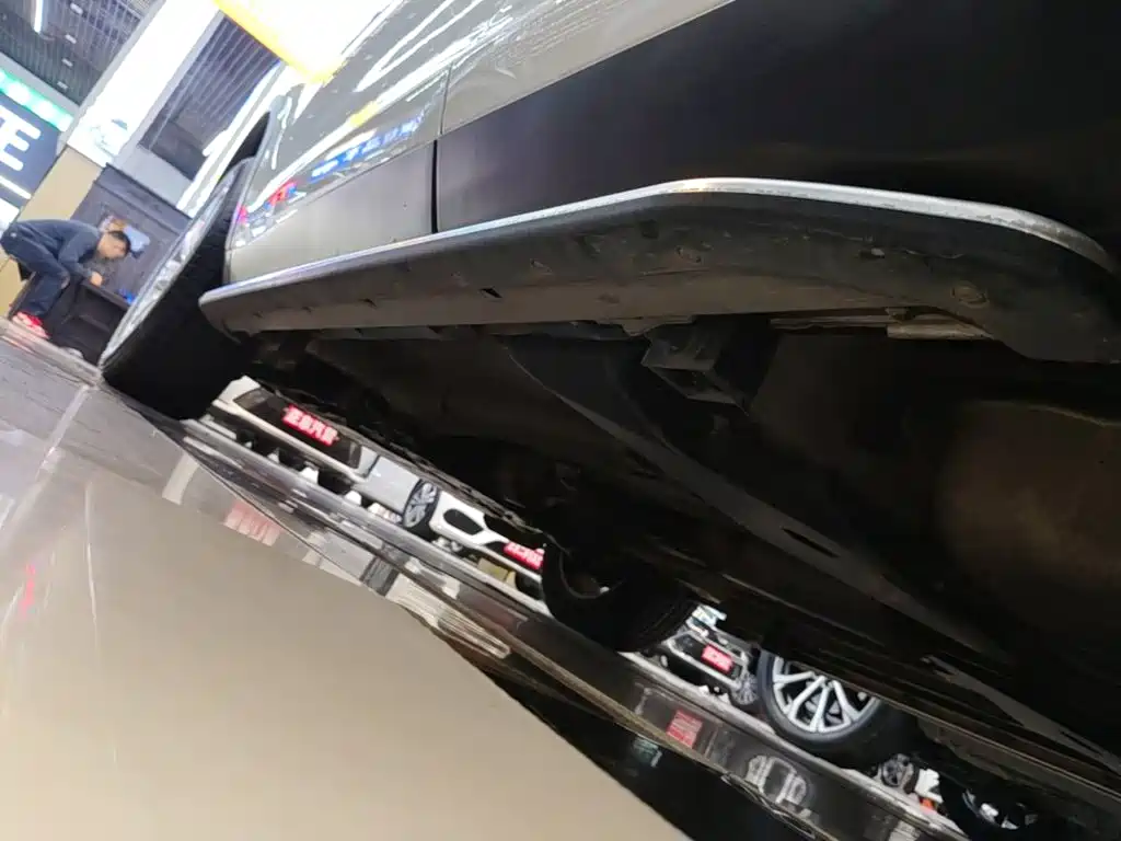 Land Rover Discovery Sport — миниатюра 22