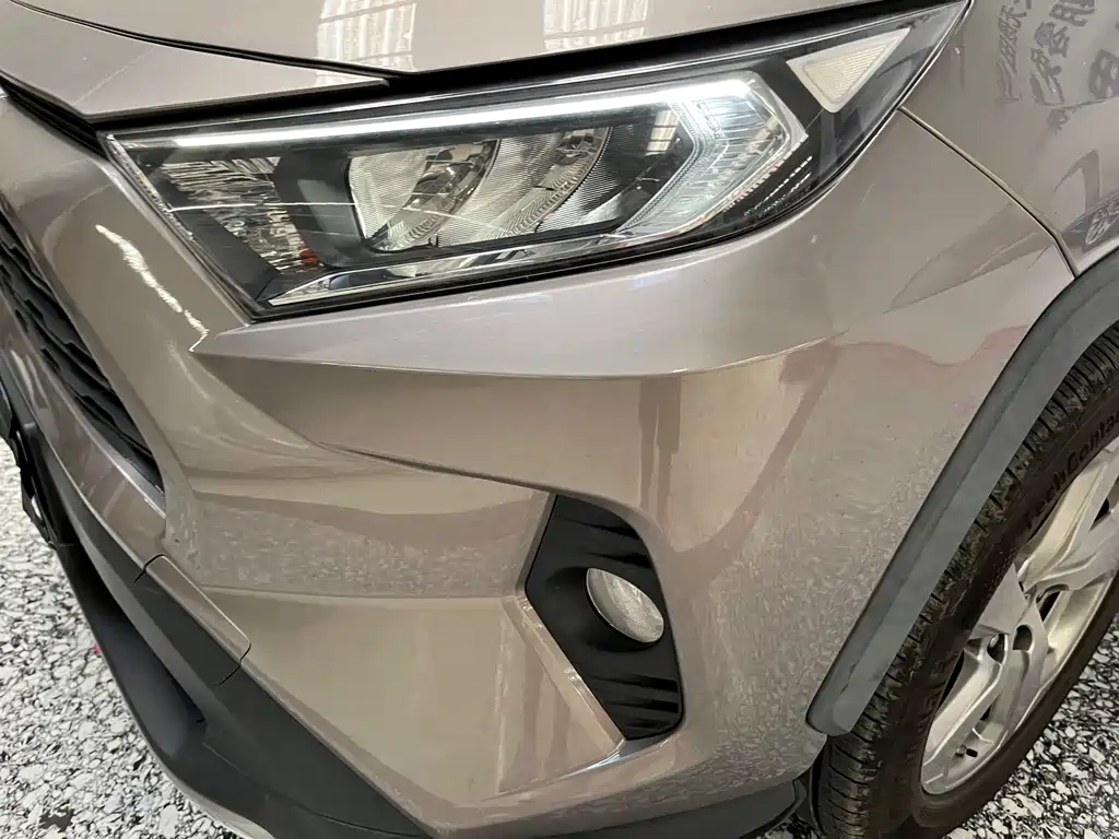 Toyota RAV4 — миниатюра 4
