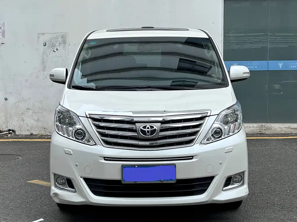 Toyota Alphard 2014