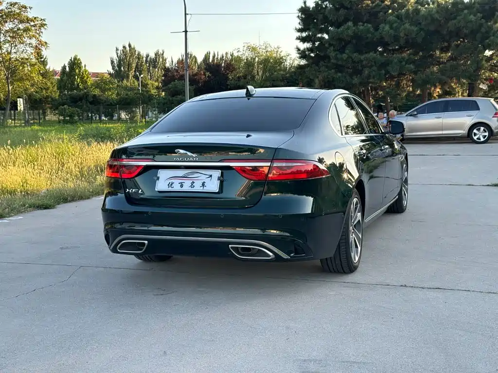 Jaguar XFL — миниатюра 6
