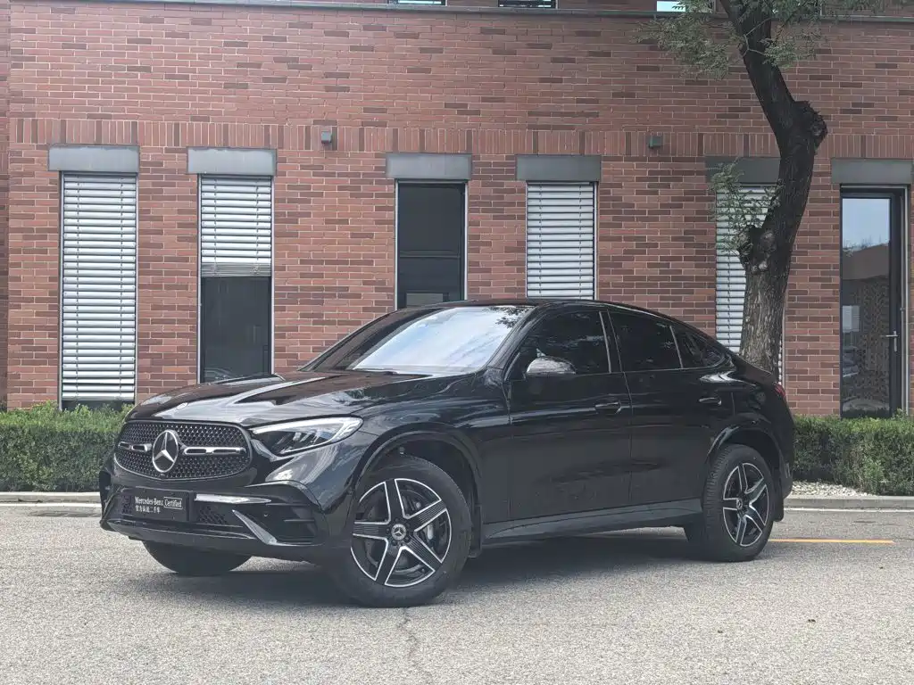 奔驰GLC轿跑 2024款 GLC 260 4MATIC 轿跑SUV 2025