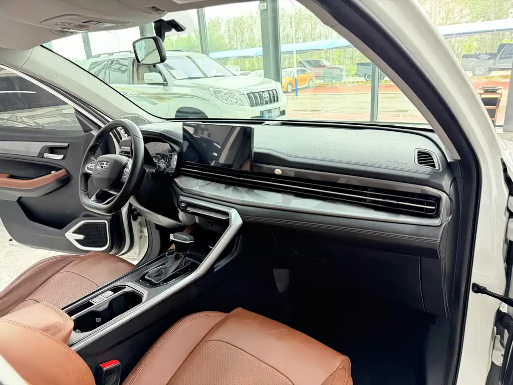 Geely Vision X6 — миниатюра 16