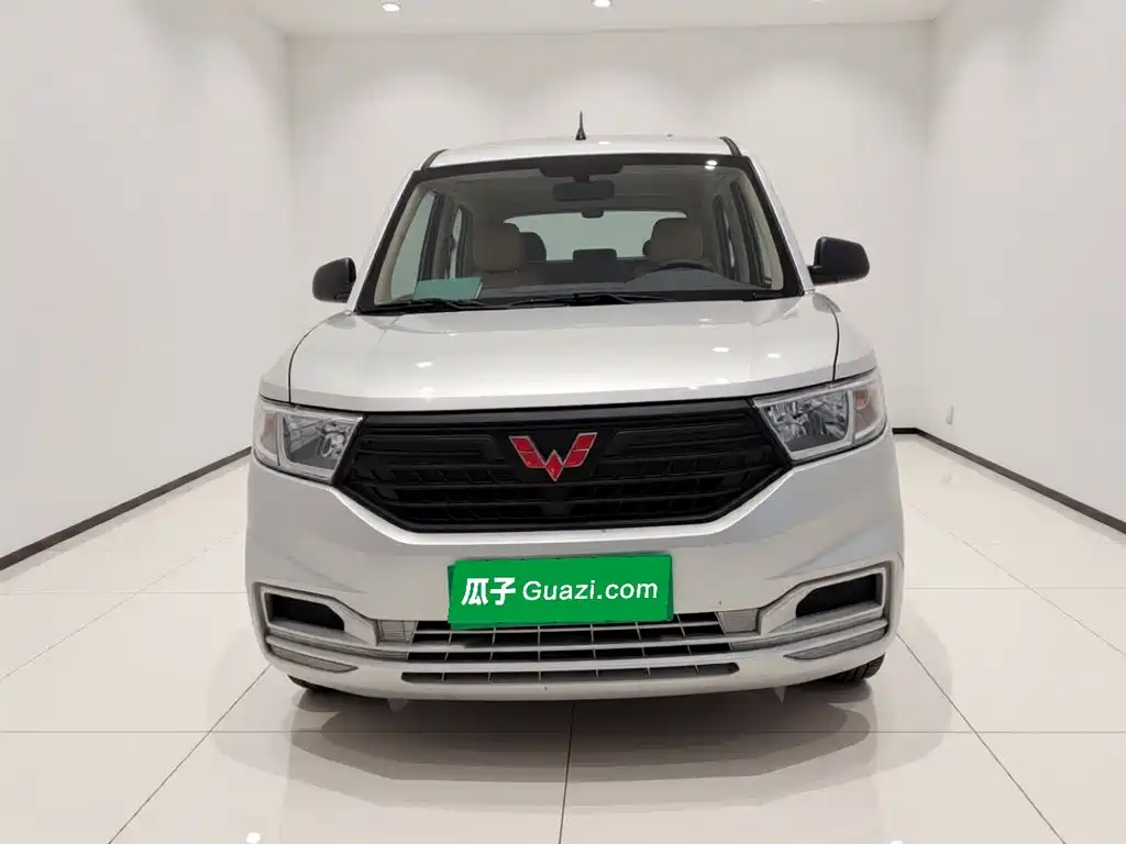 Wuling Hongguang V — миниатюра 2