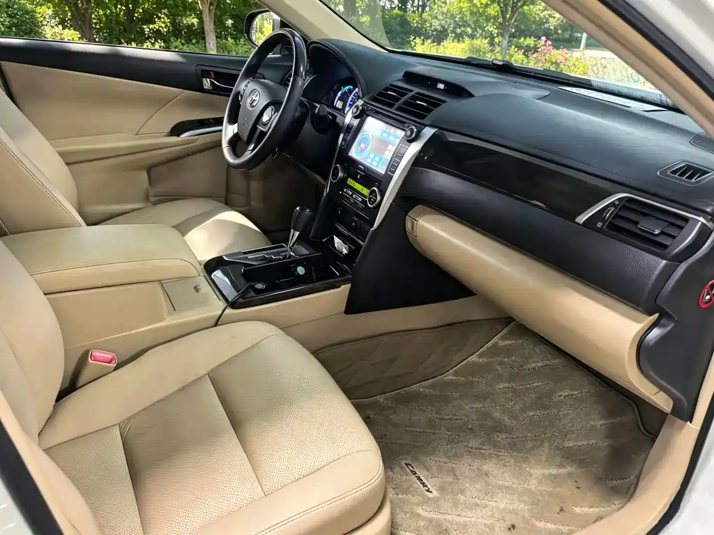 Toyota Camry — миниатюра 8