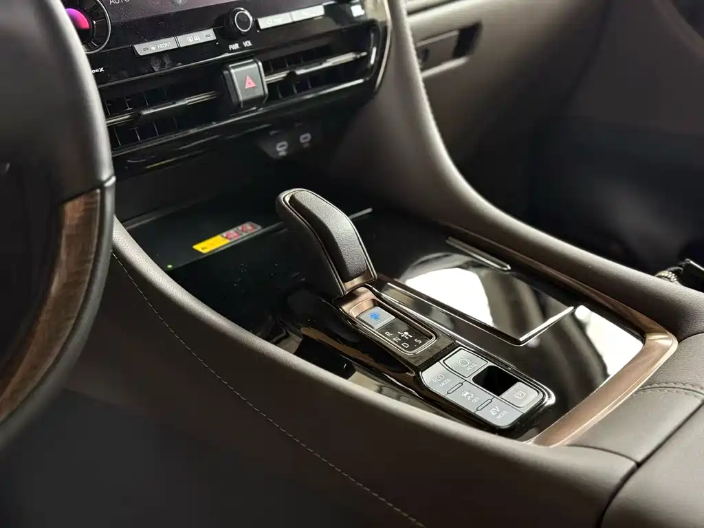 Toyota Alphard 2024 2.5L Premium