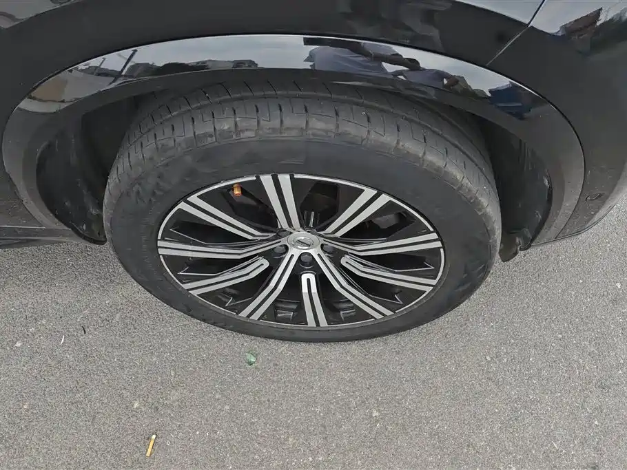 Volvo XC90 2020 T6 Luxury 7 мест