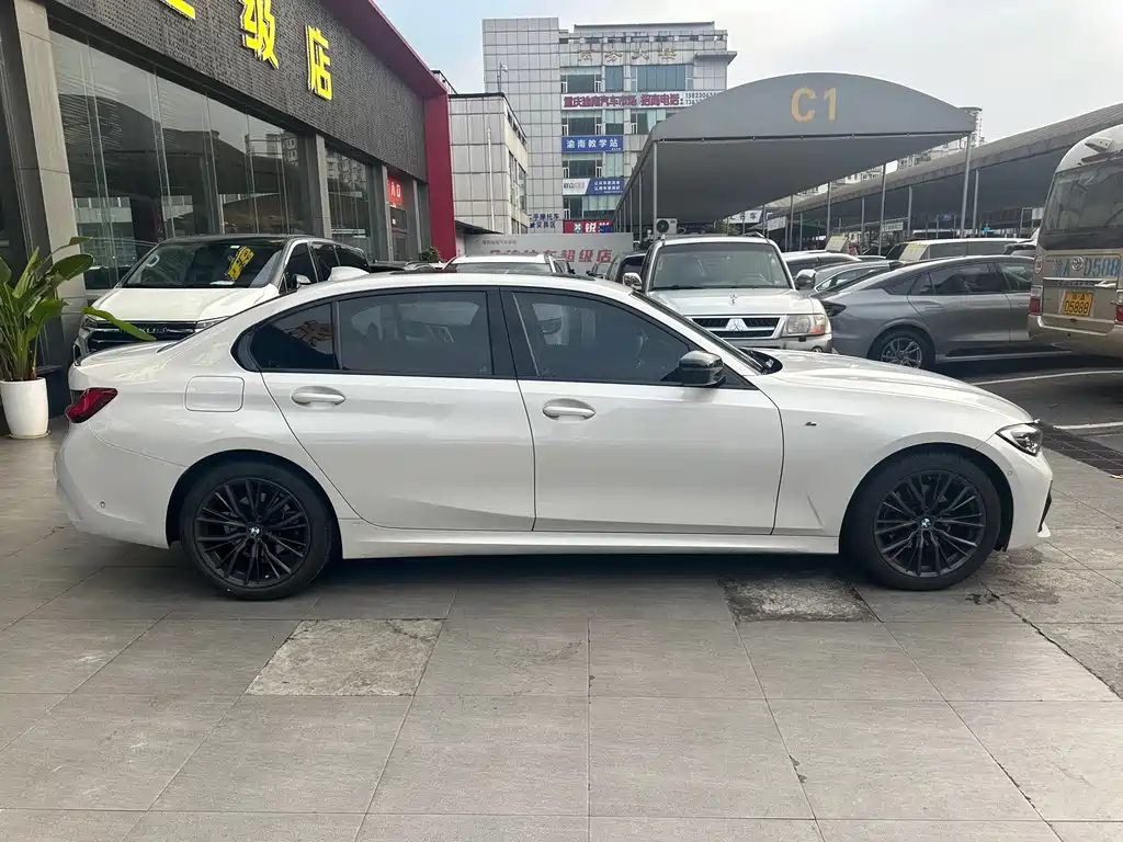 BMW 3 Series — миниатюра 12