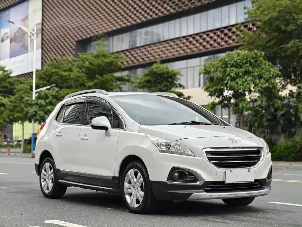 PEUGEOT  3008