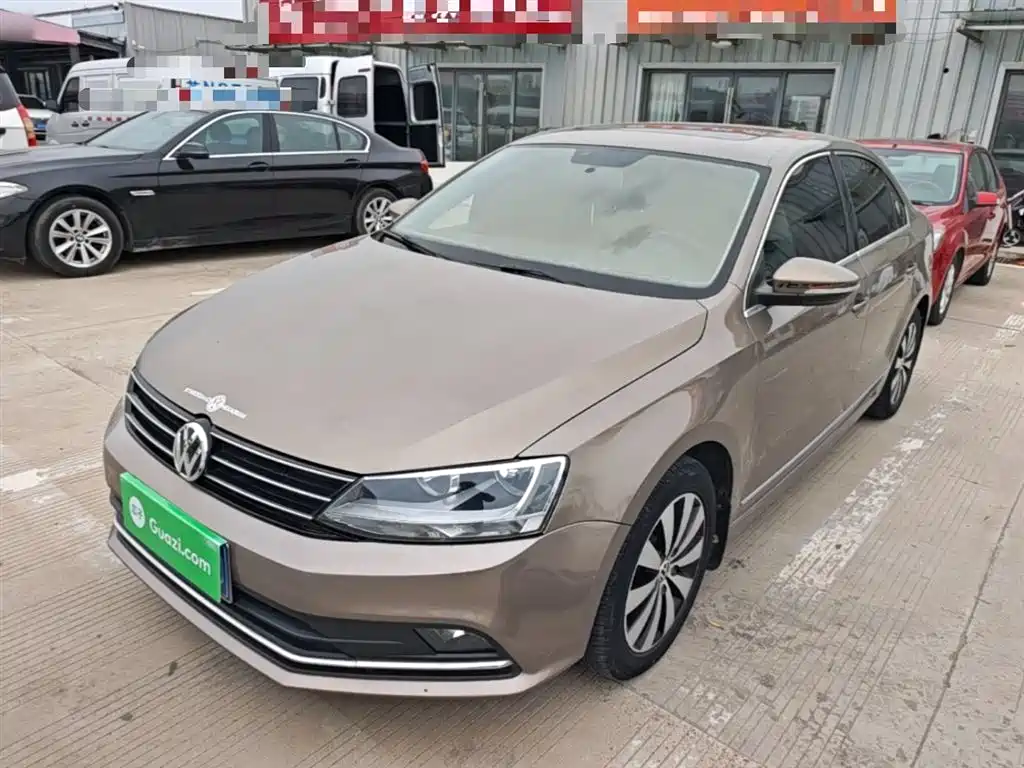 Volkswagen Sagitar 2017