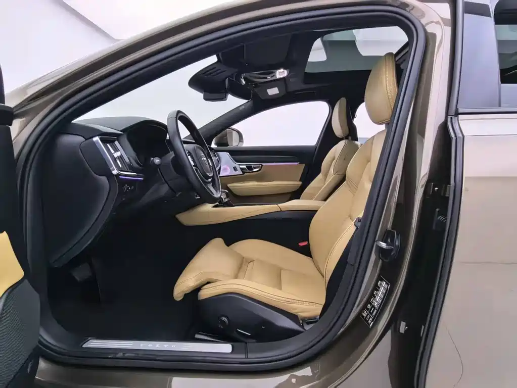 Volvo V90 — миниатюра 19