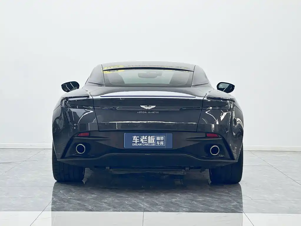 Aston Martin DB11 — миниатюра 5