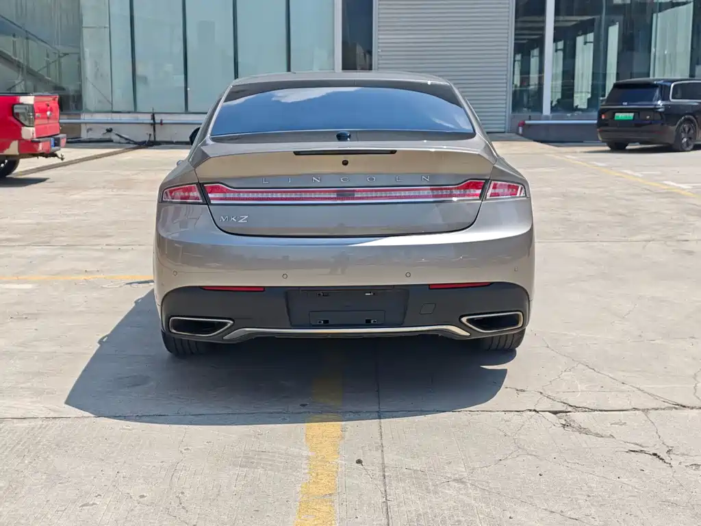 Lincoln MKZ — миниатюра 8