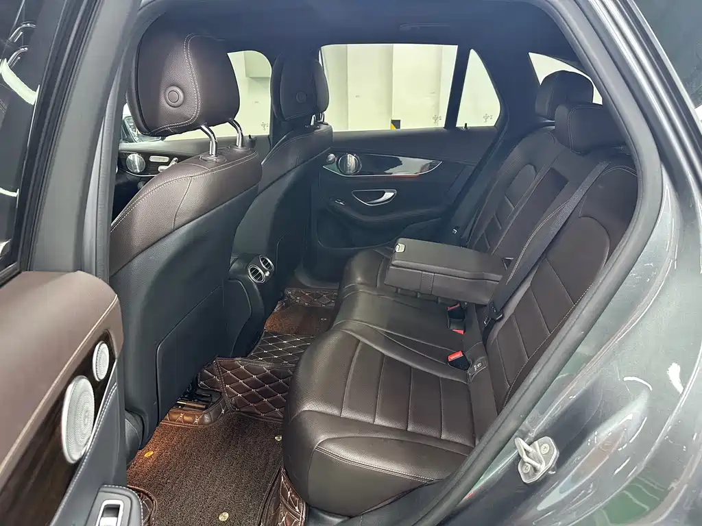 Mercedes-Benz GLC 2017 GLC 260 4MATIC Luxury