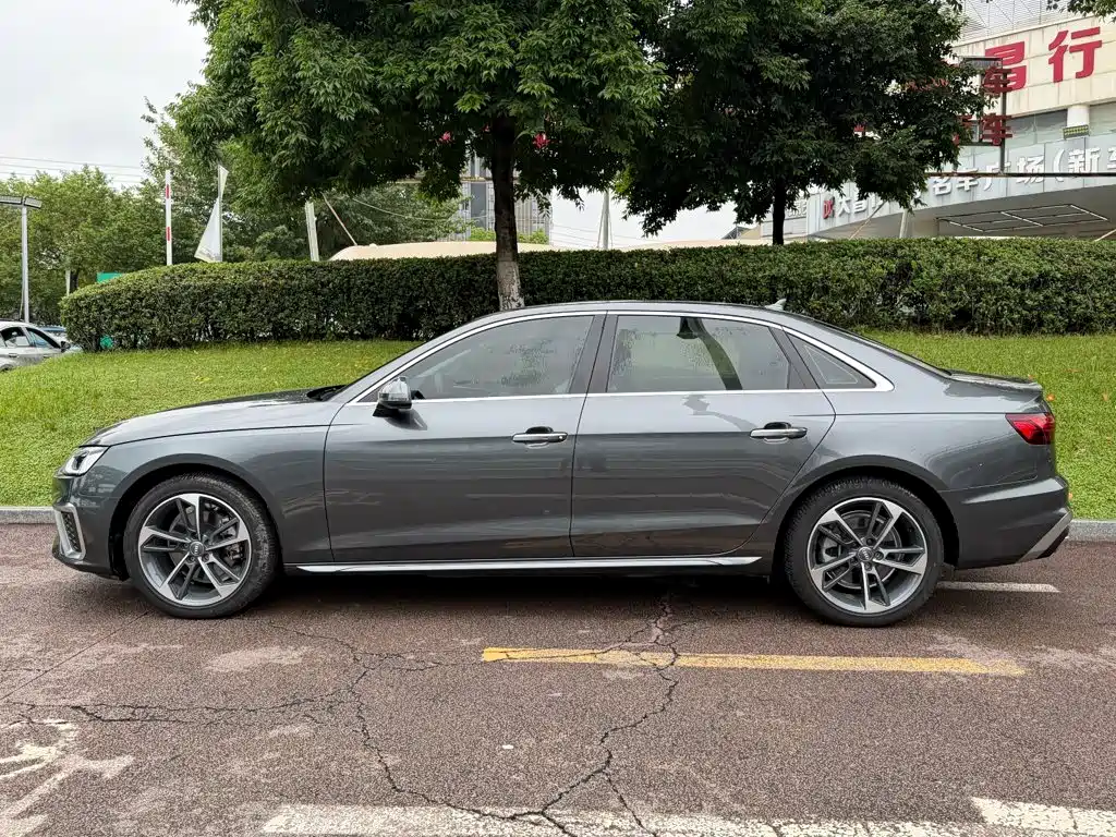 Audi A4L — миниатюра 3