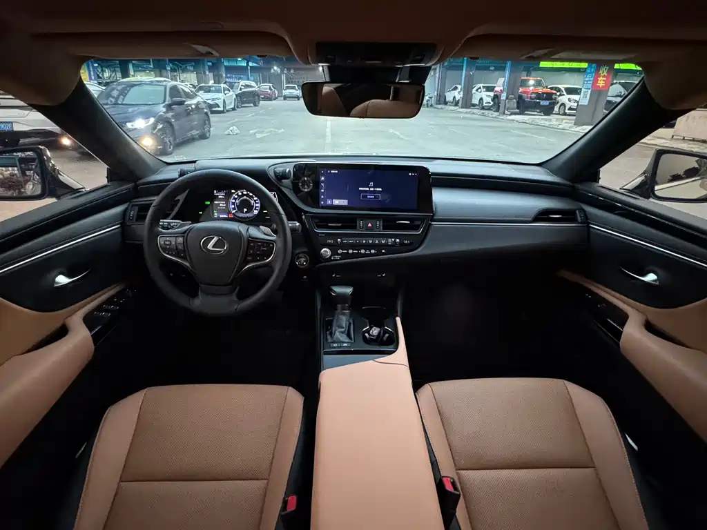 Lexus ES — миниатюра 7