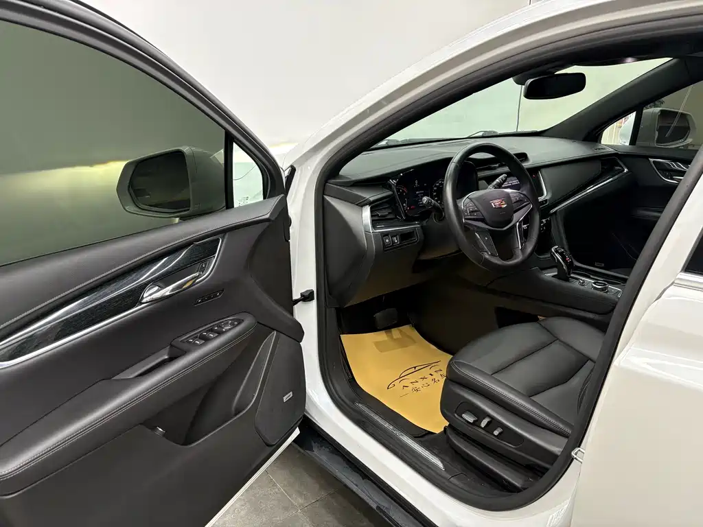 Cadillac XT5 — миниатюра 5