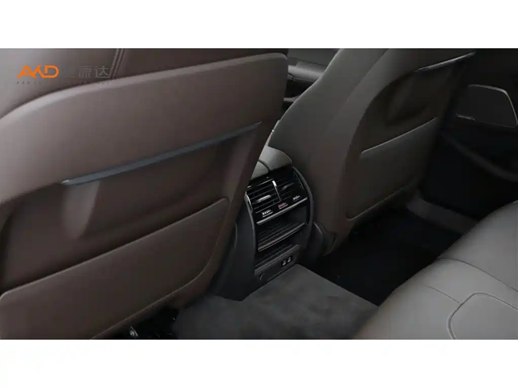 BMW 5 Series — миниатюра 9