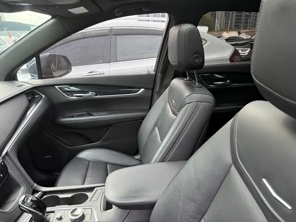 Cadillac XT5 — миниатюра 3