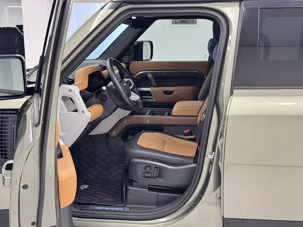 Land Rover Defender — миниатюра 13