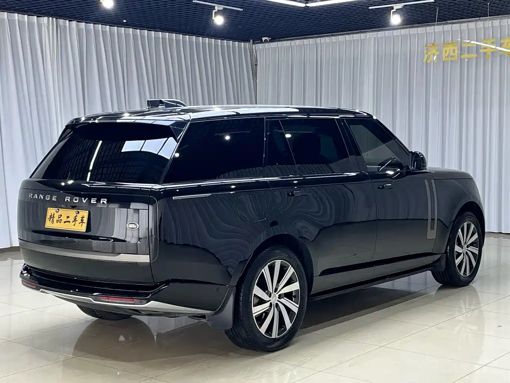 Land Rover Range Rover 2023 3.0 L6 400PS мест Long Wheelbase