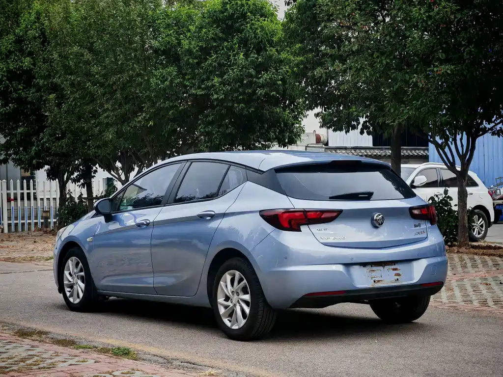 Buick Verano — миниатюра 8