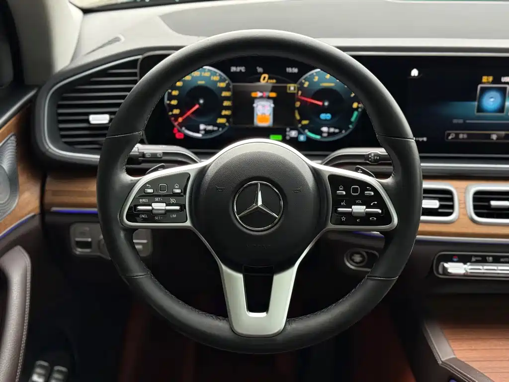 Mercedes-Benz GLE New Energy — миниатюра 9