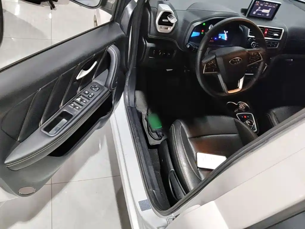 JAC JAC iEV6E — миниатюра 16