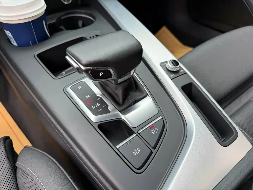 Audi A4L — миниатюра 9