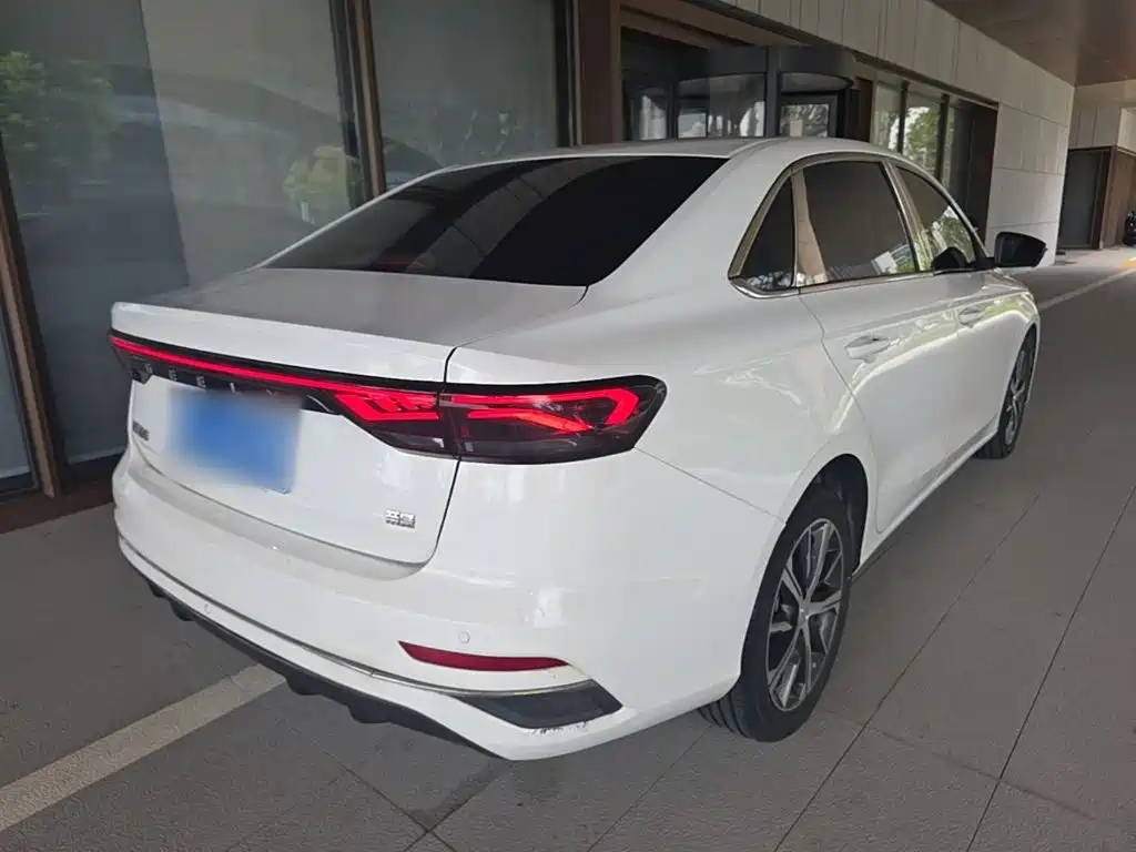 Geely Emgrand — миниатюра 7
