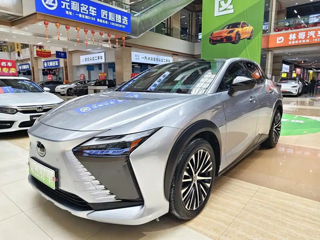 Lexus RZ 2023