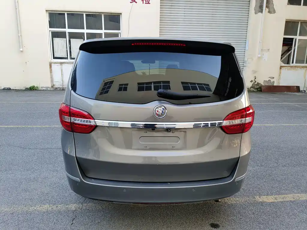 Buick GL8 — миниатюра 5