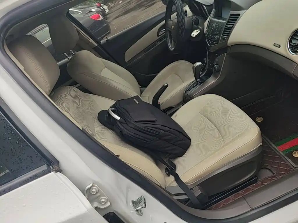 Chevrolet Cruze — миниатюра 25
