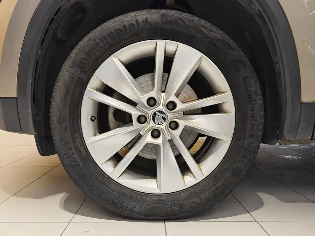 Skoda Kodiaq 2017 TSI330 7 мест Luxury