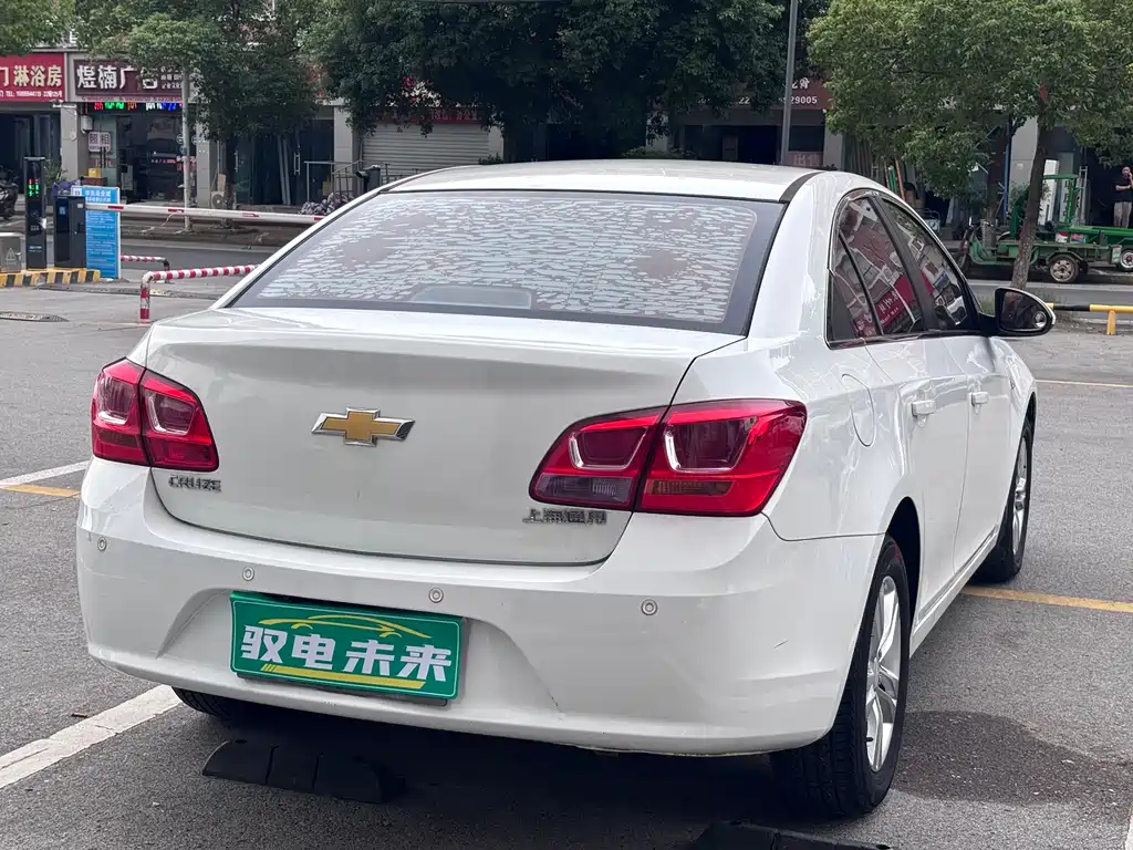 Chevrolet Cruze — миниатюра 6