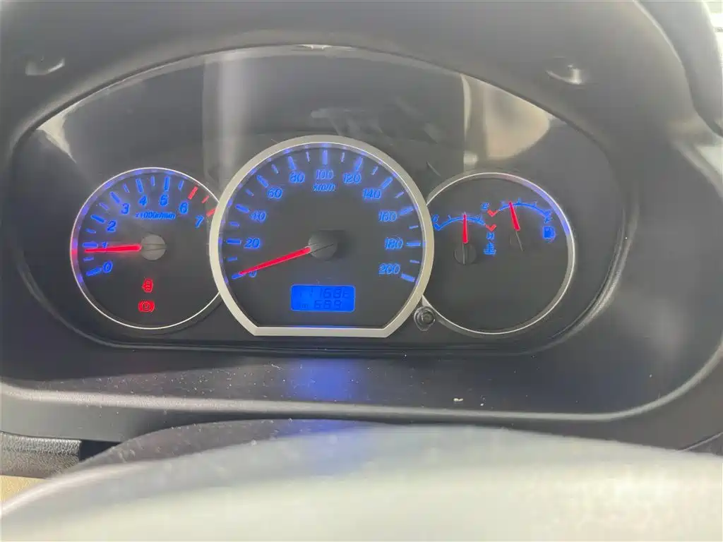 Wuling Hongguang — миниатюра 9