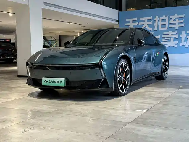 2025 Xpeng P7